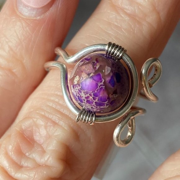 Stunning Purple Imperial Jasper (Gemstone) Wire Wrapped Ring Size 7 - Picture 1 of 11
